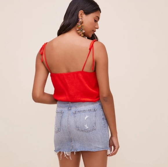 ASTR Aracely Smocked Crop Top Cherry XS - Picture 2 of 5